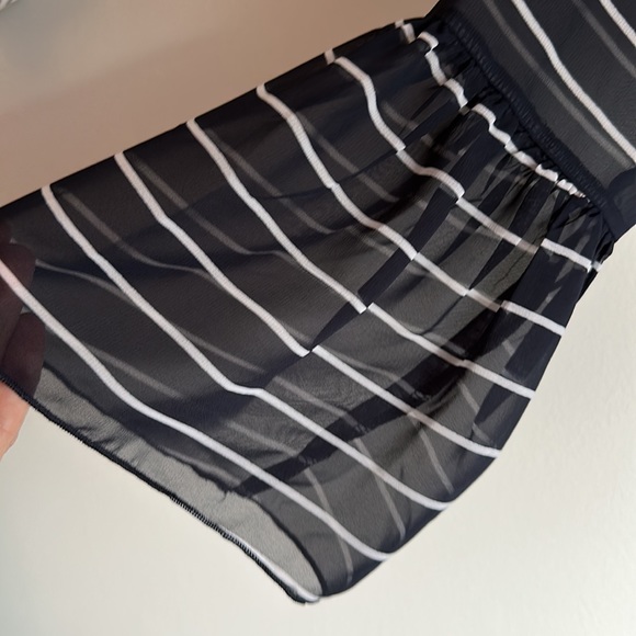 NWT Banana Republic blouse Size S - Picture 3 of 7